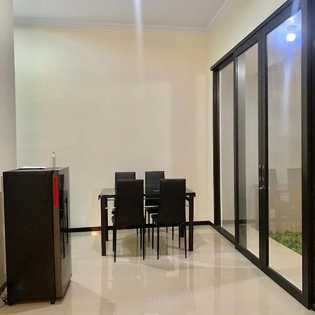 Guest House / Homestay Bukit Mutiara Residence Ngingas Exteriör bild